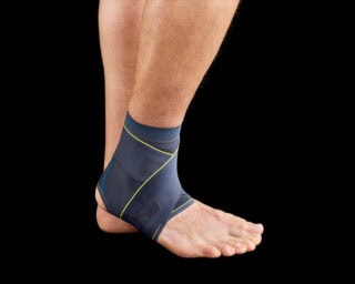 Push Sports Enkelbrace 8 Rechterzijaanzicht Stilstaand